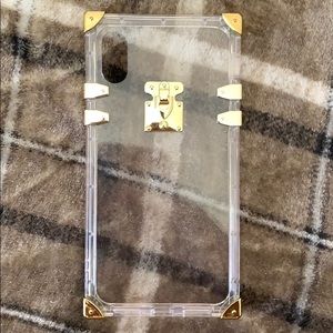 SUPER CUTE IPHONE X/XS CASE. GOLD COLOR IS FAB